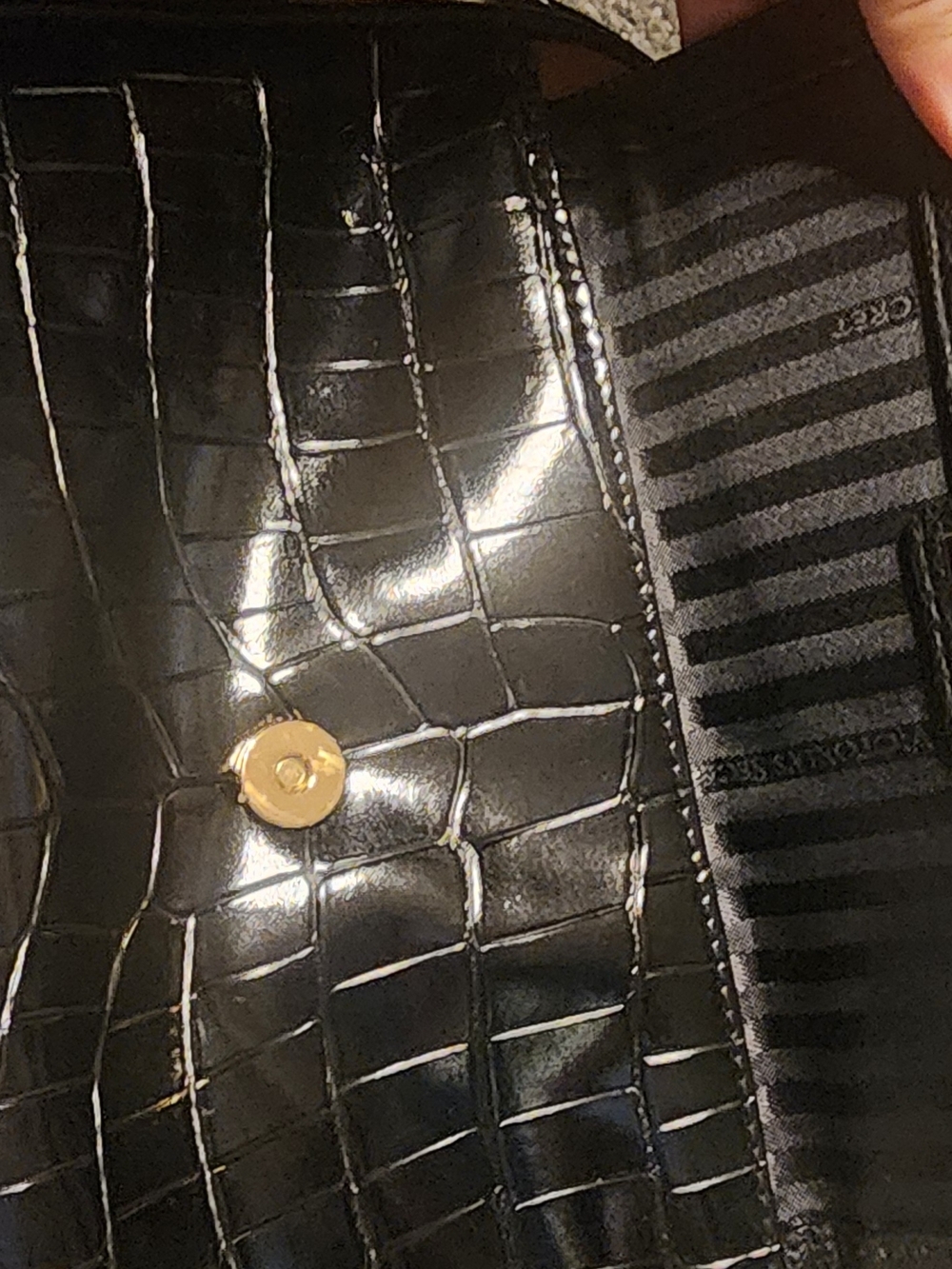 Victoria's Secret Black and Tan Croc-Embossed Crossbody with Matching Wallet - Picture 4 of 6
